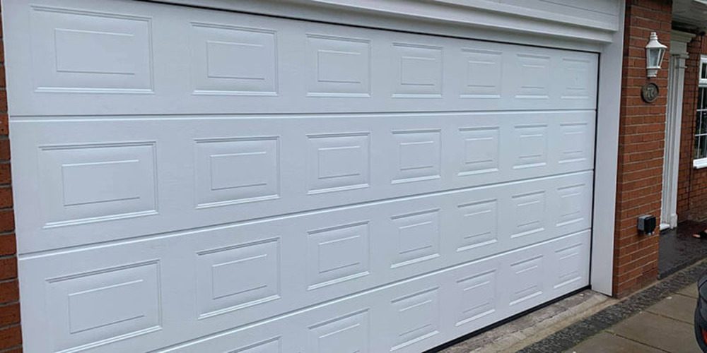 garage-door-shifted-to-one-side-when-opening:-a-common-issue-with-simple-solutions